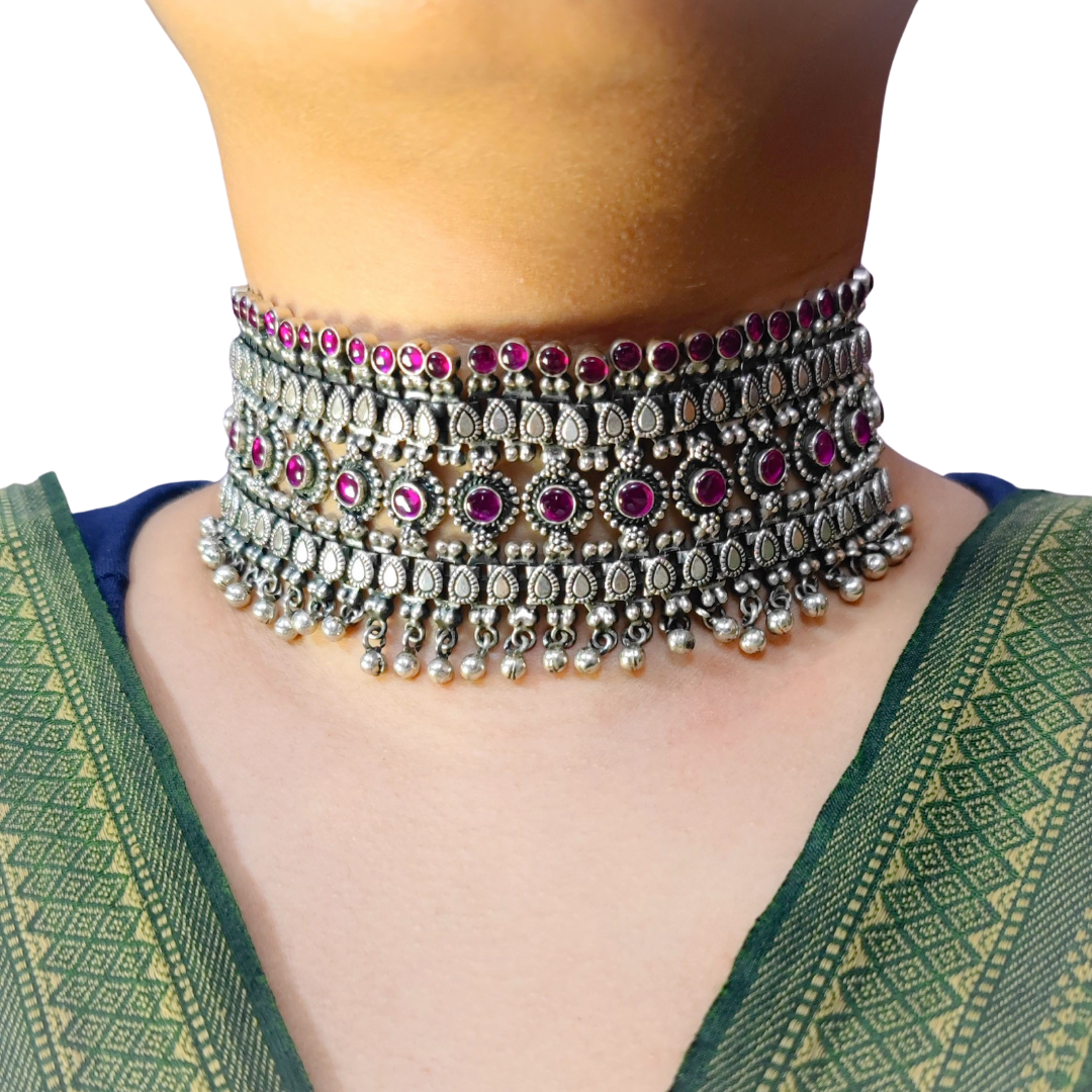 Gulaabri Cham Choker