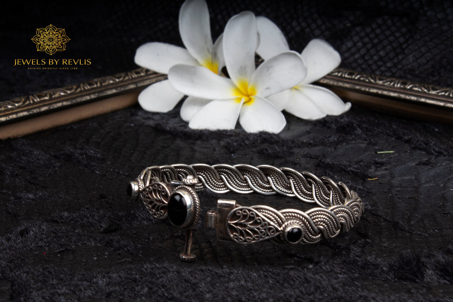 Shirisha Leaves Bracelet with Black Stone
