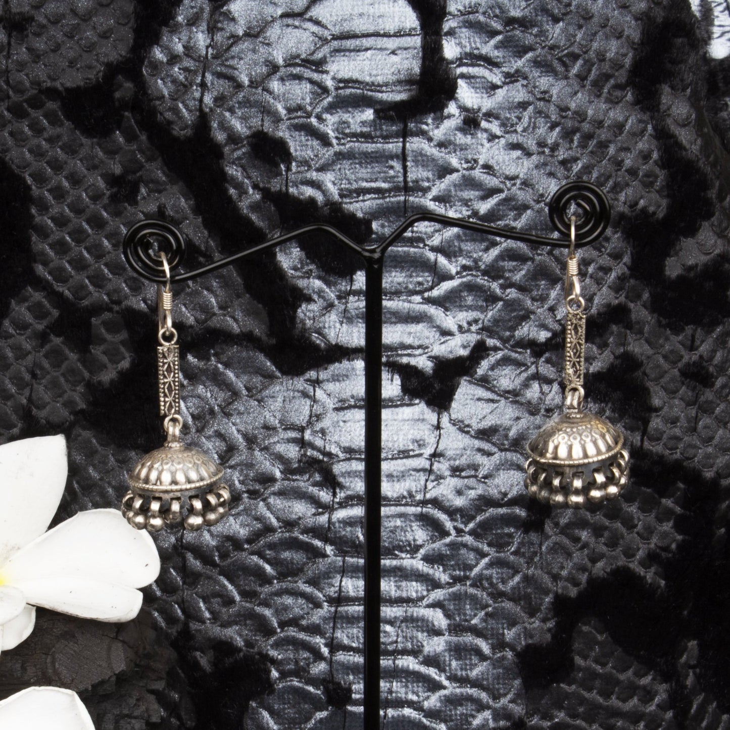 Ashwathama Madhya Chattri Jhumka