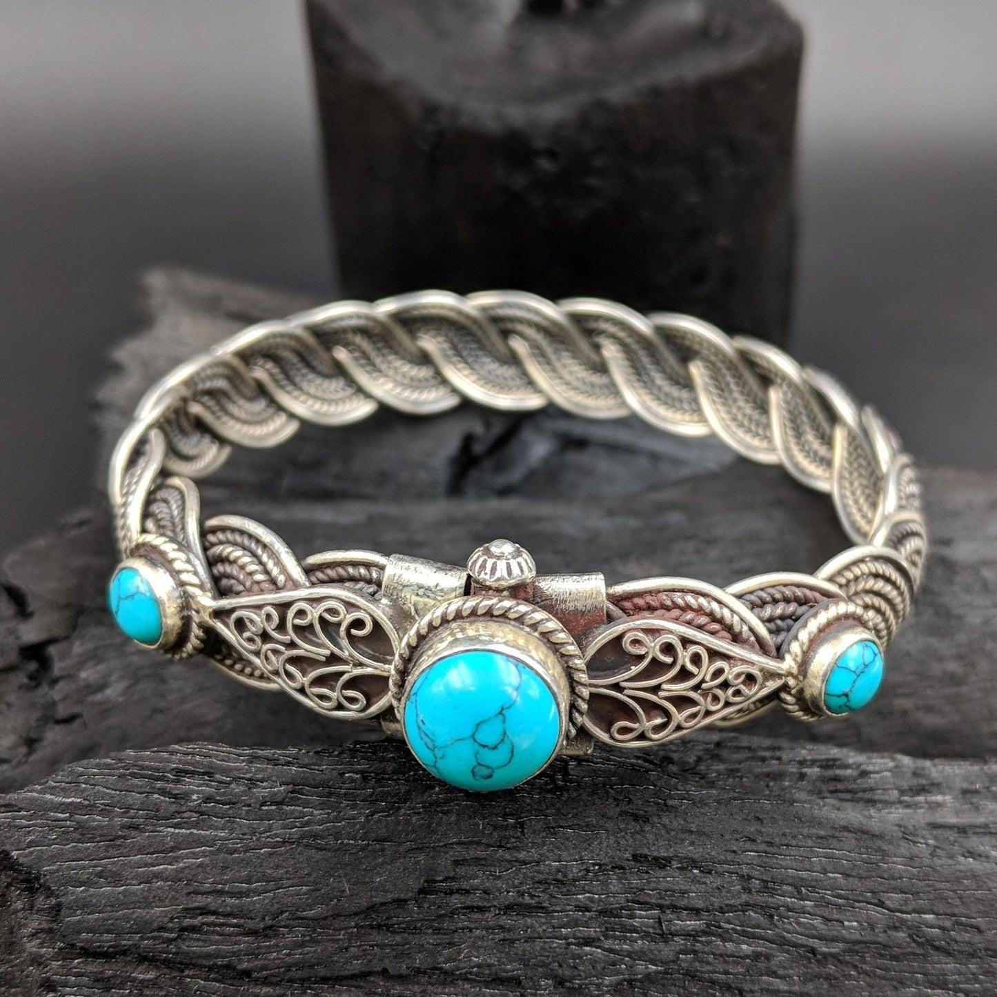 Shirisha Leaves Bracelet with Turquoise Stone