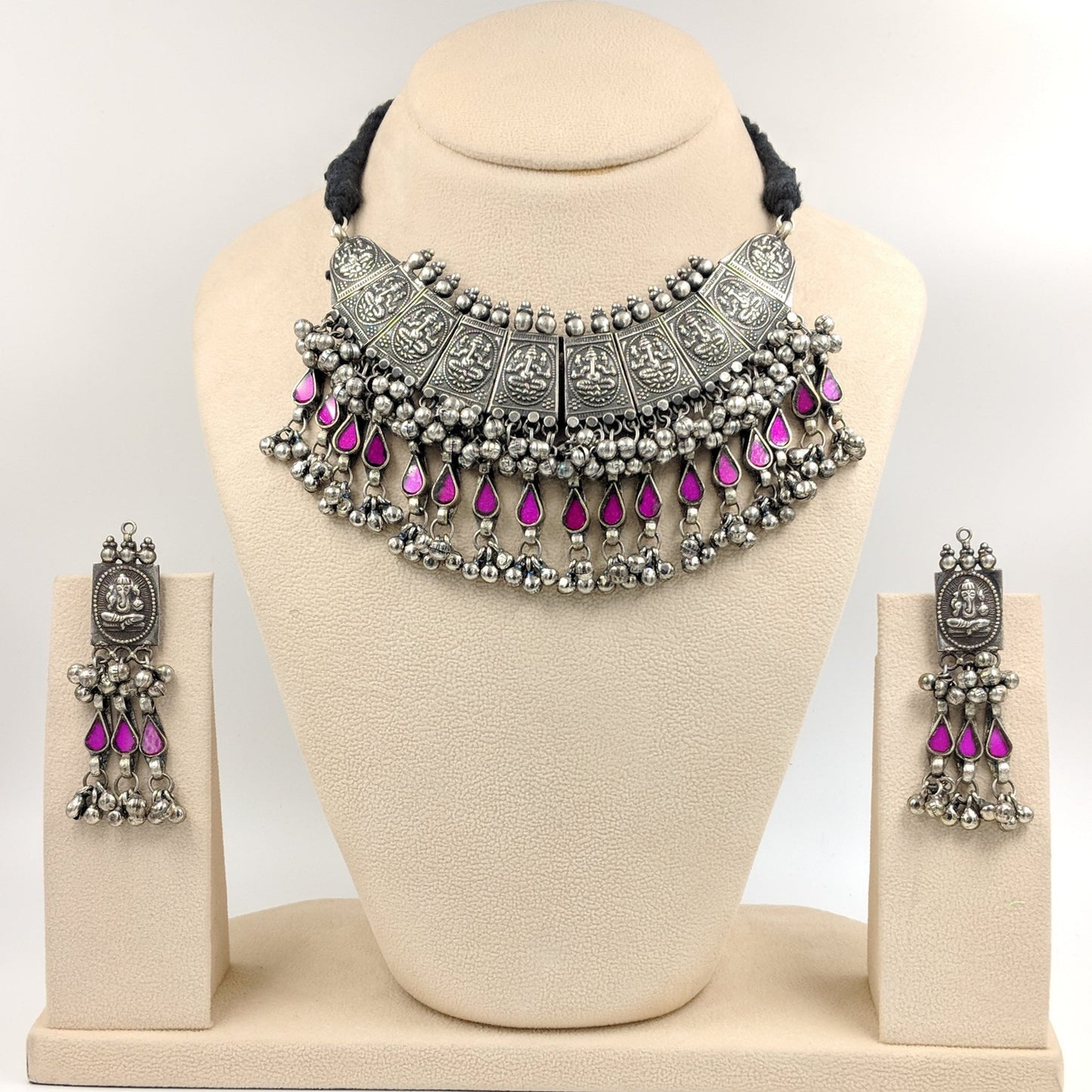 Ashwathama Dagdu Ganesh Choker with Earrings