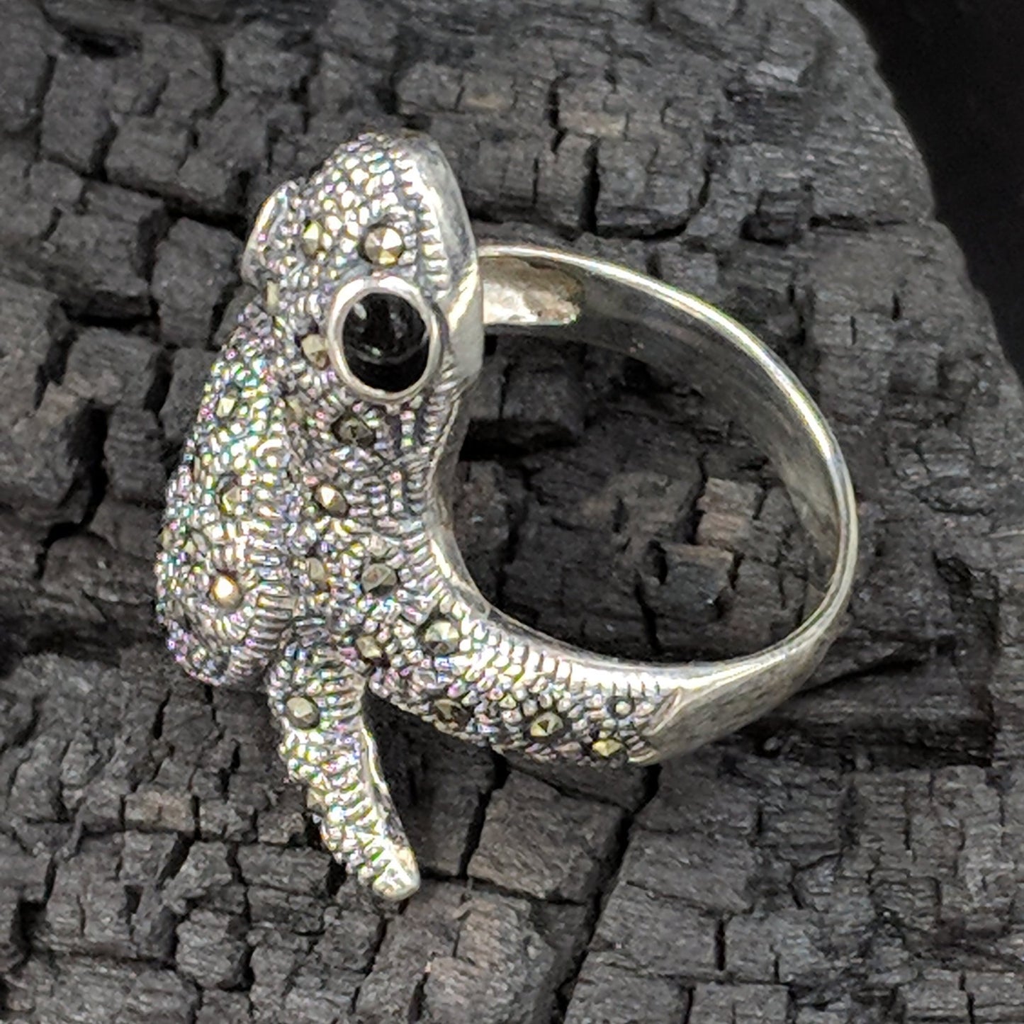 Snake Ring - Black Eye
