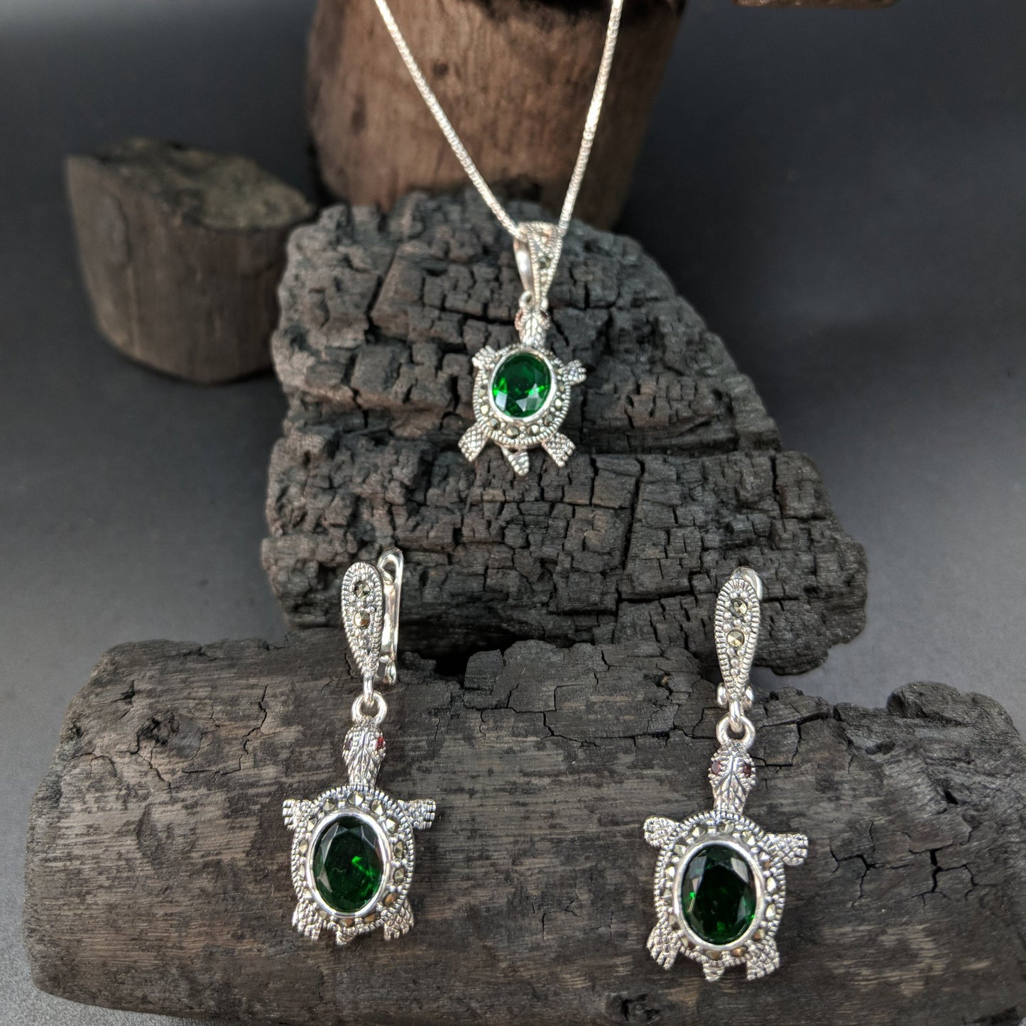 Ashwathama Tortoise Pendant and Earrings Set - Green