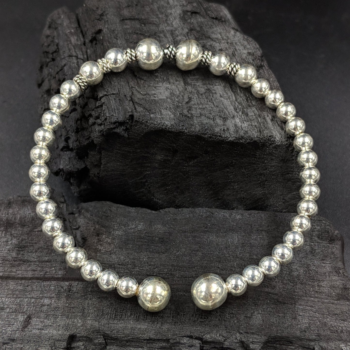 Silver Ball Black Centre Bracelet