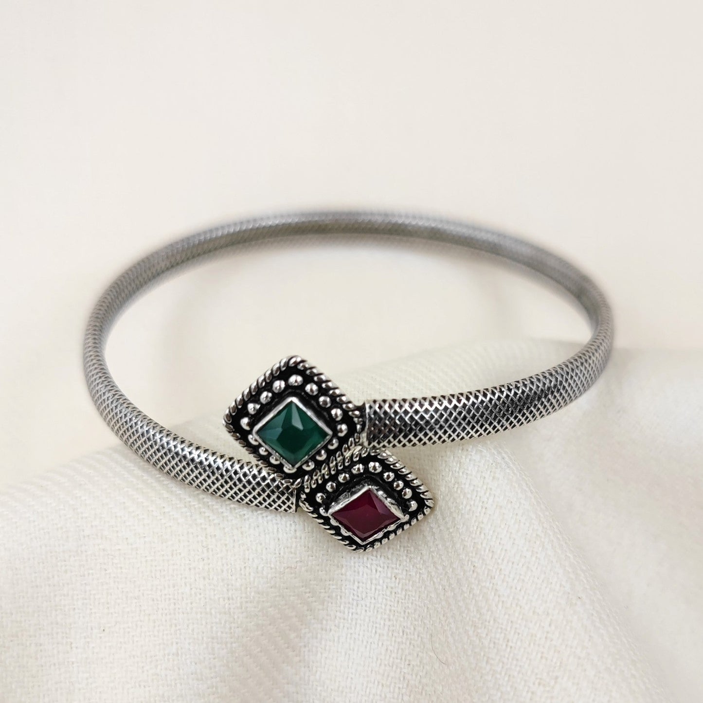 Padmini Pink Green Itta Bangle