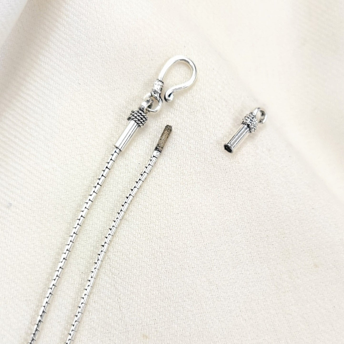 Reptilian Chain 24 inch