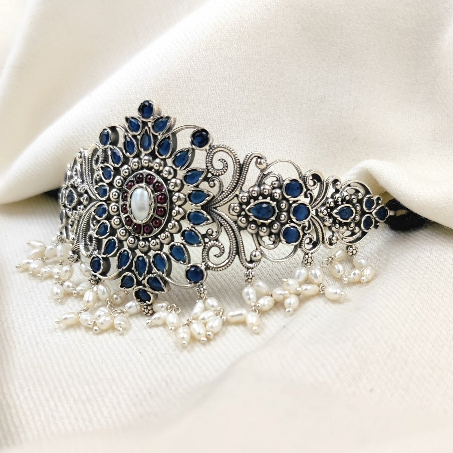 Harsingar Neel Choker