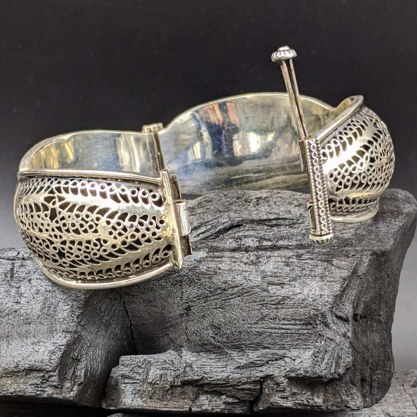 Vrikksh Jaali Bracelet