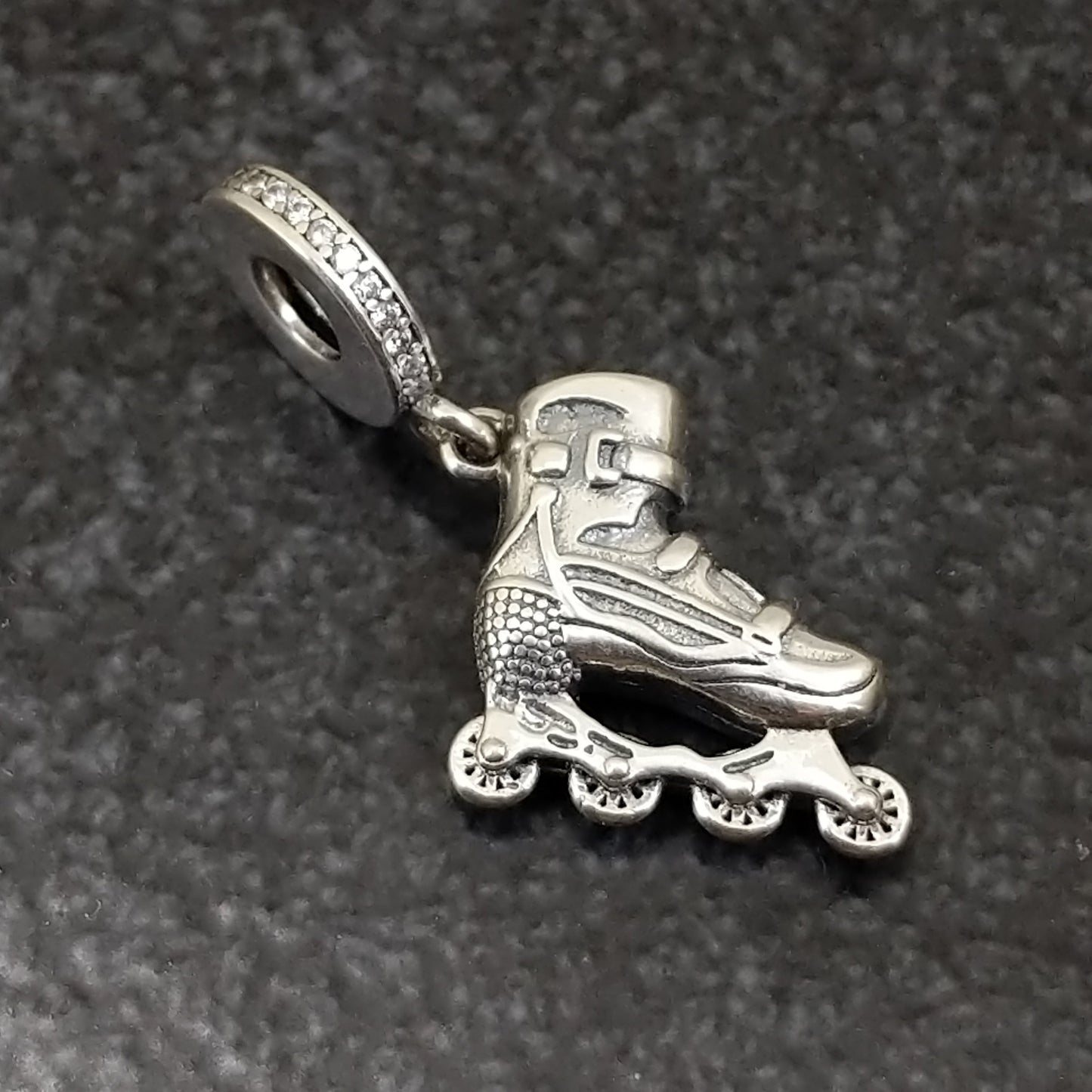 JAUHRI CREATE YOUR OWN CHARM BRACELETS
