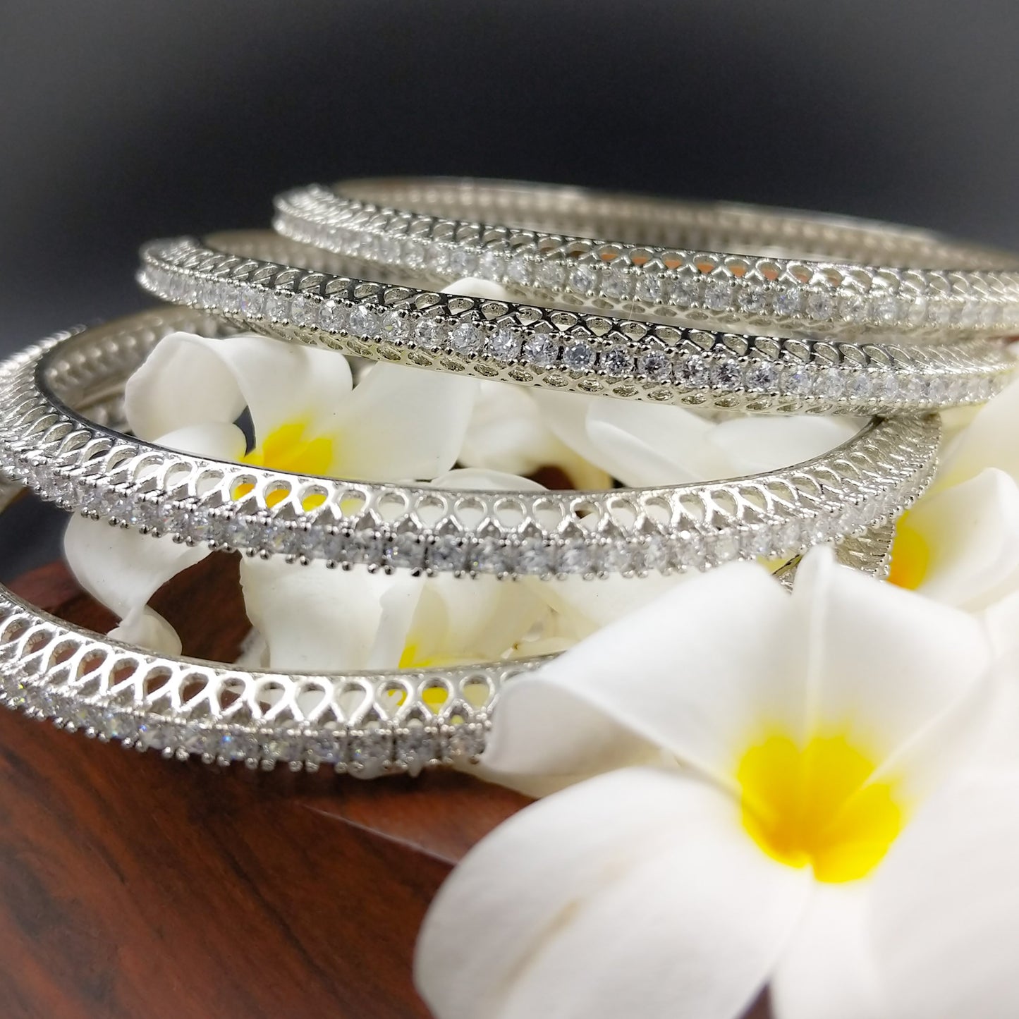 Soli Line Bangles