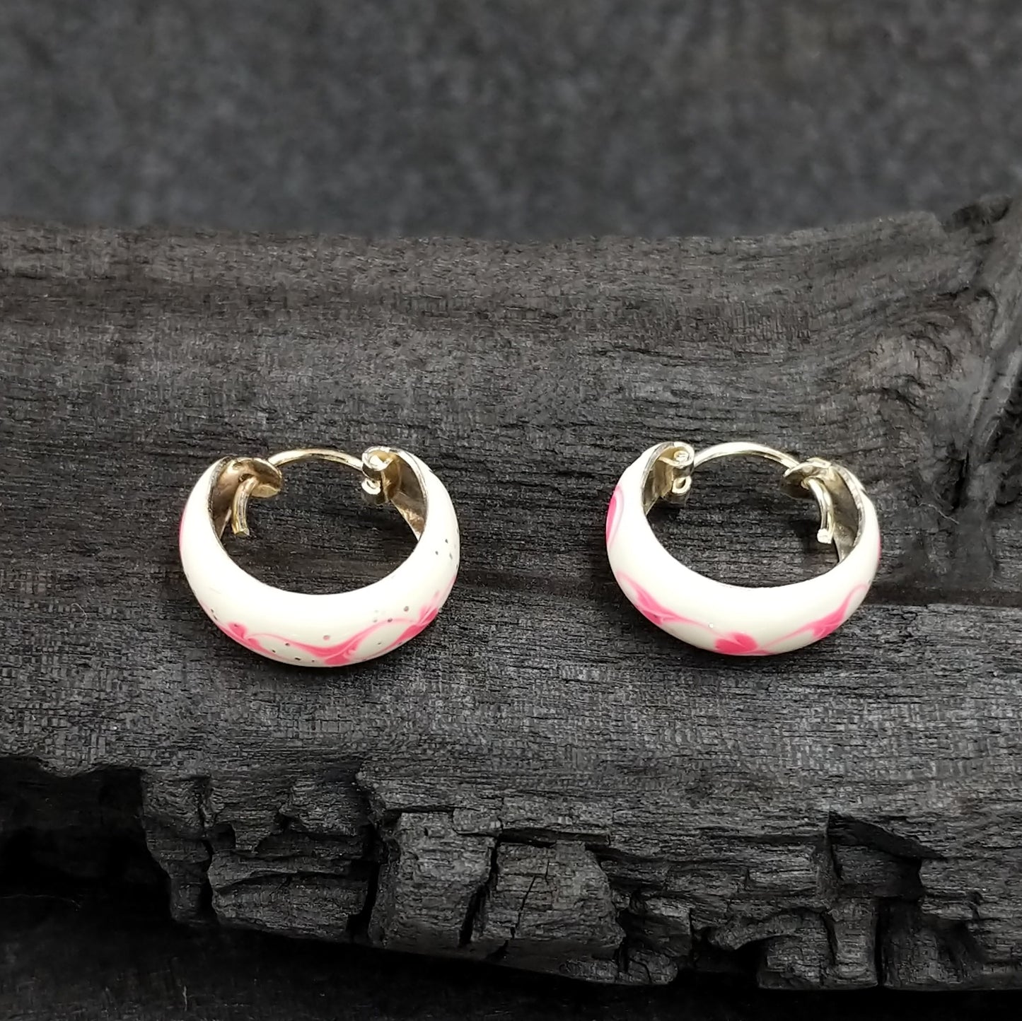 Enamelled Pink White Bali