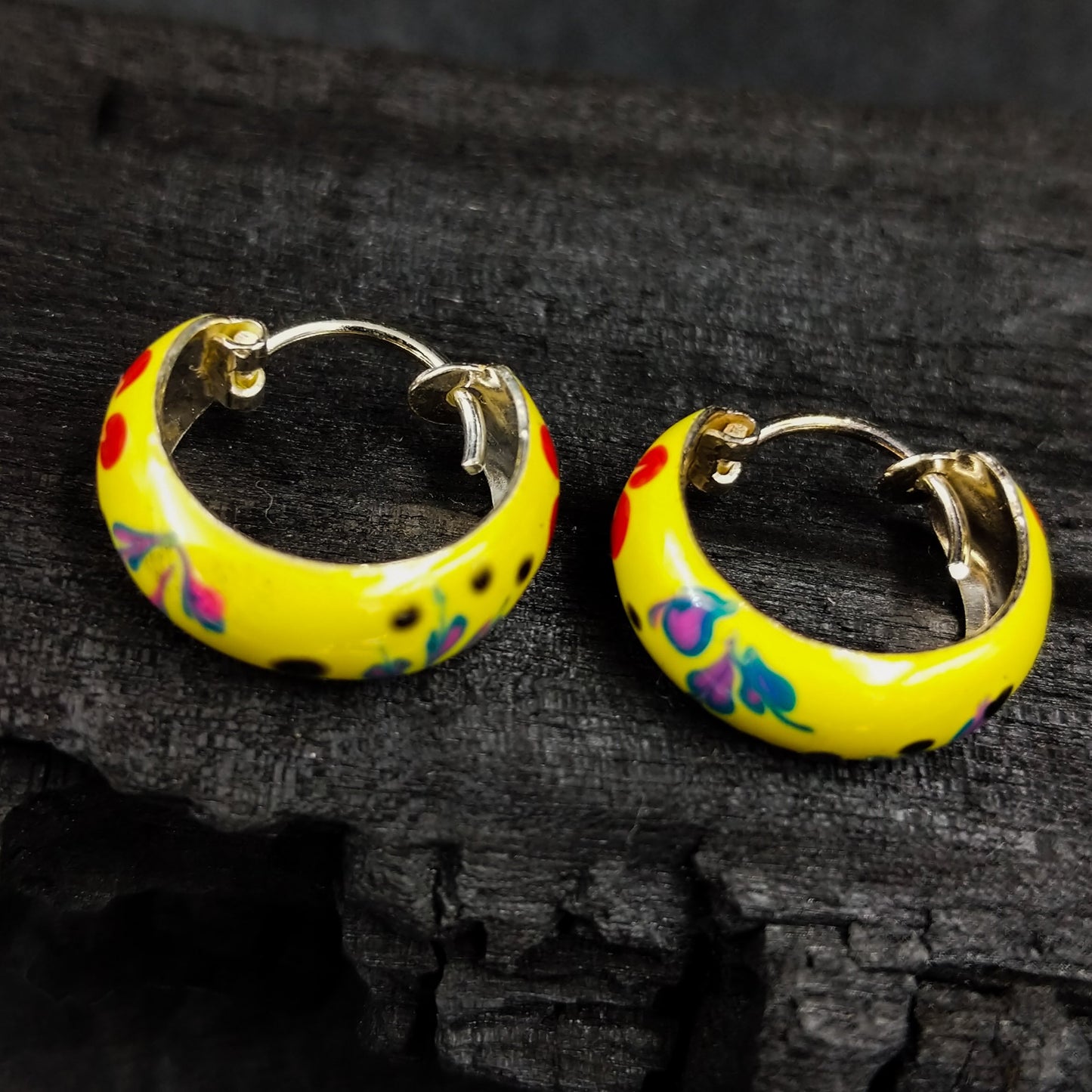 Enamelled Red Yellow Bali