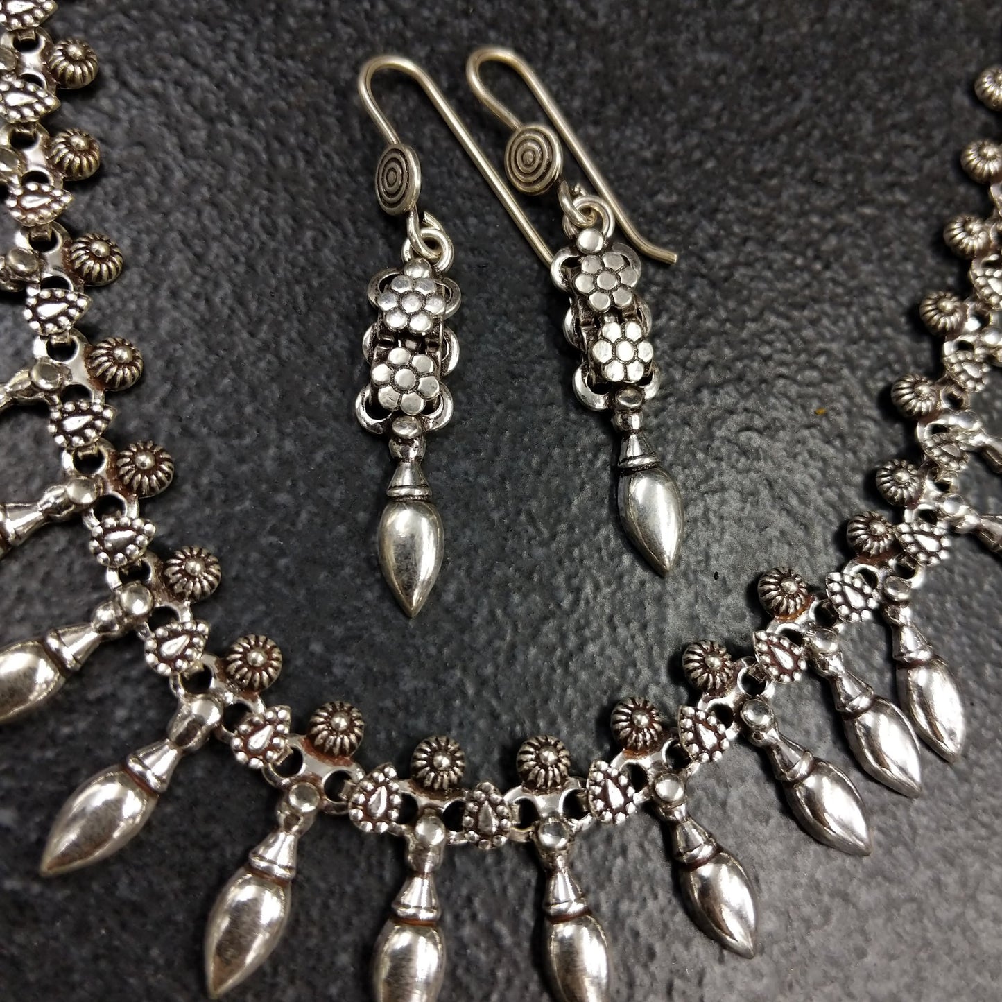 Kamaan Necklace
