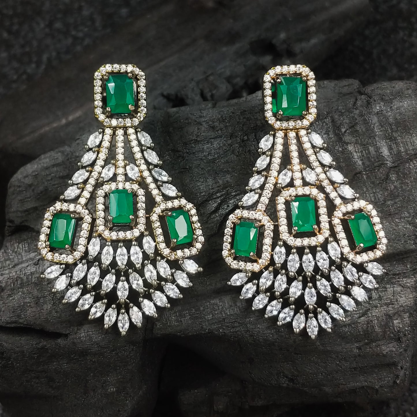 Green Lineana Choker Set