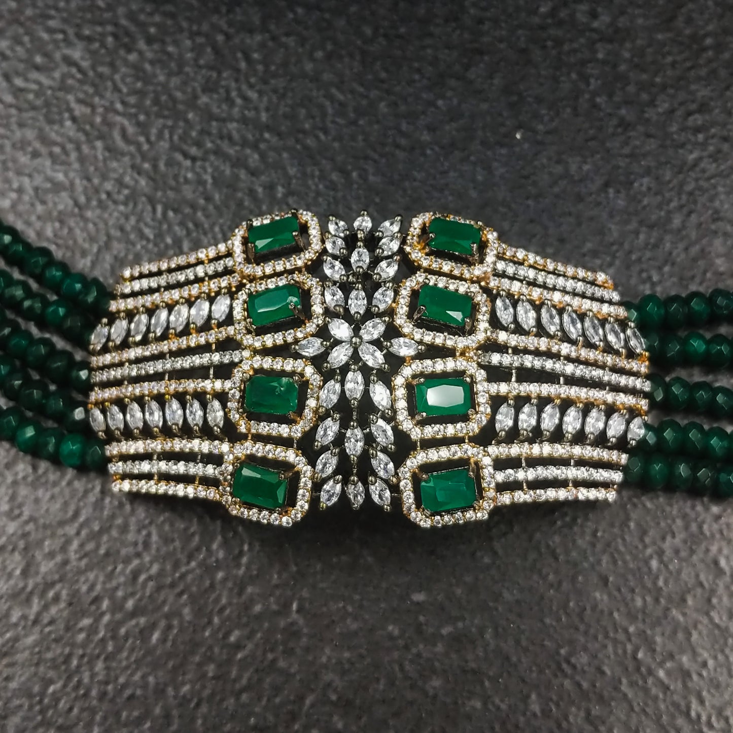 Green Lineana Choker Set