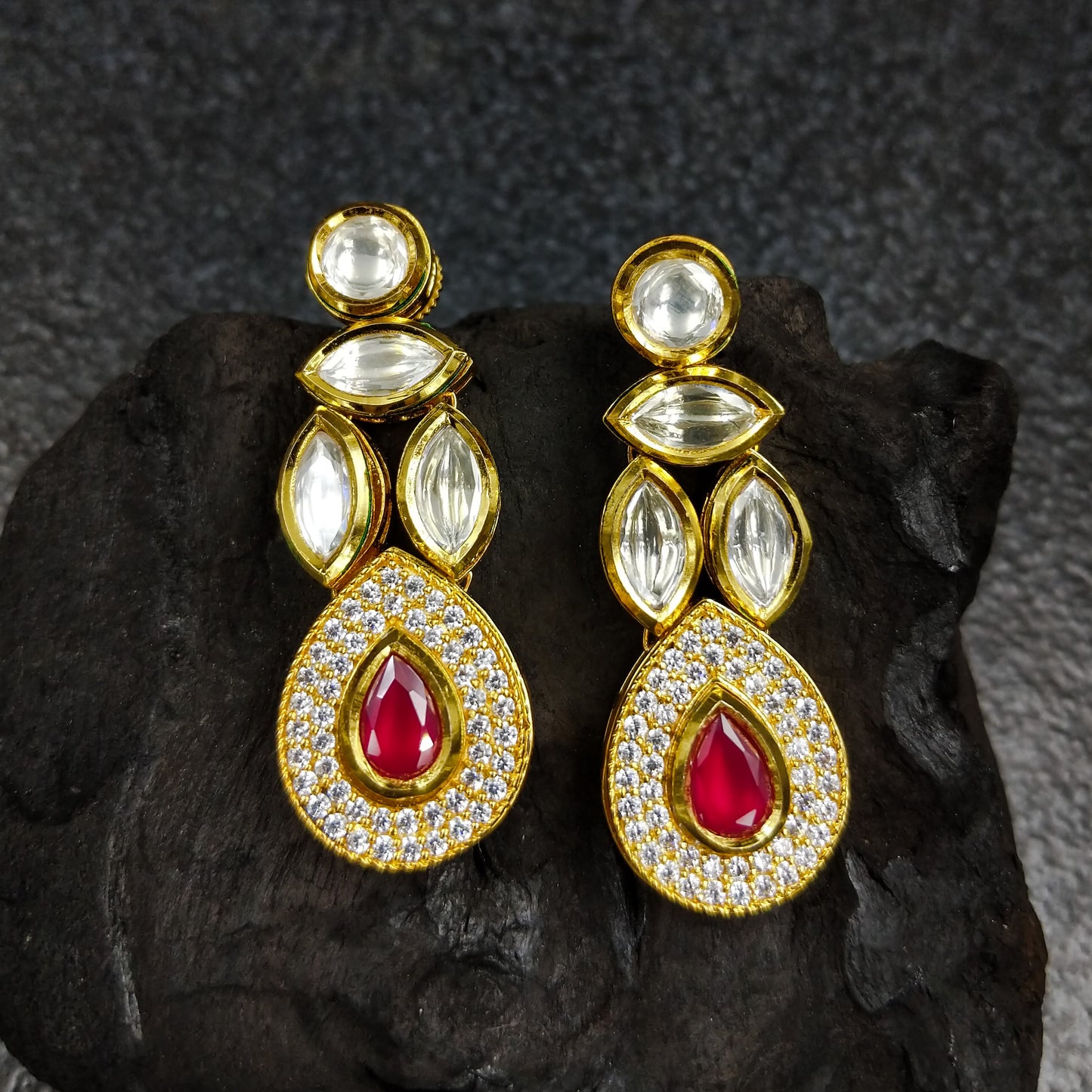 Ishrat Kundan Necklace Set