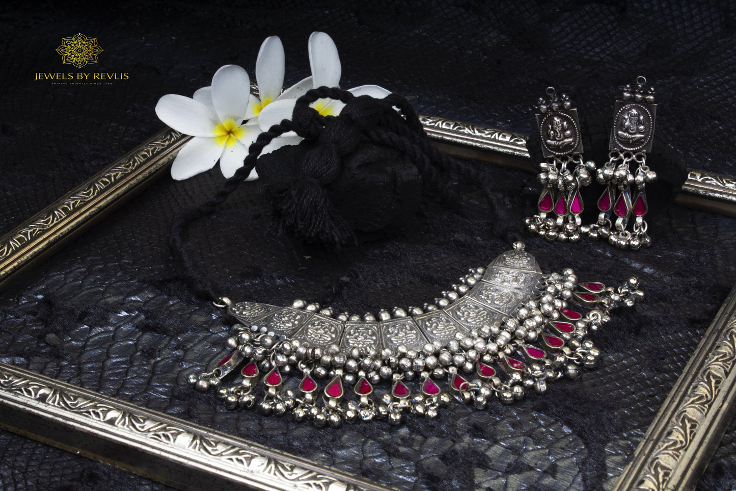 Ashwathama Dagdu Ganesh Choker with Earrings