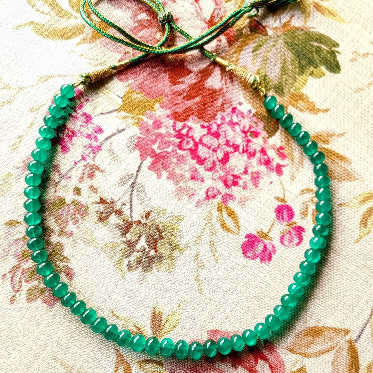 Emerald Round String