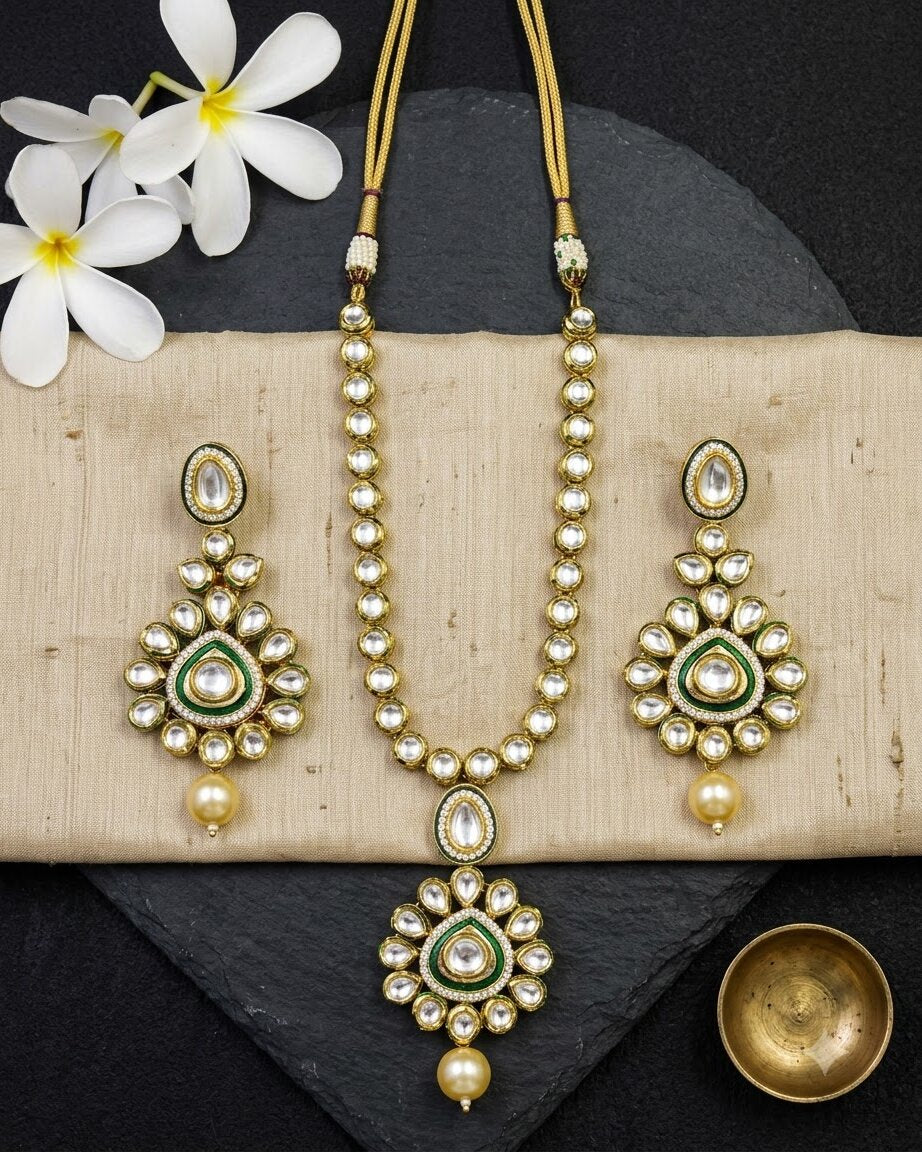 Zeenat Kundan Necklace Set
