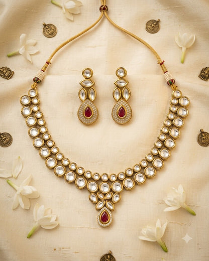 Sayra Kundan Necklace Set