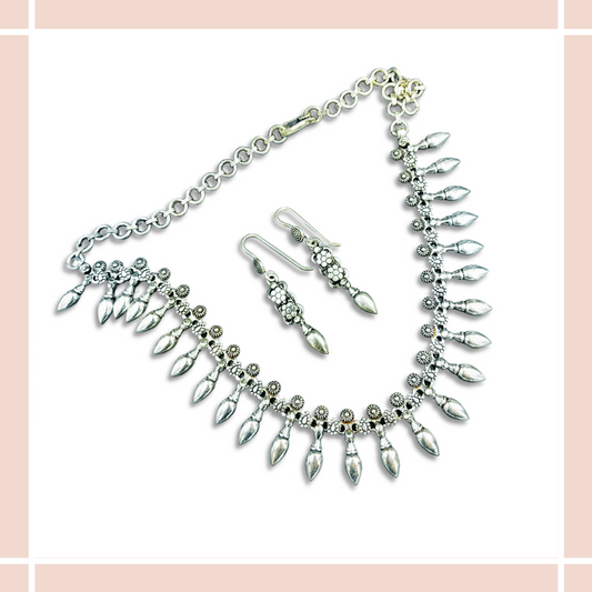 Kamaan Necklace