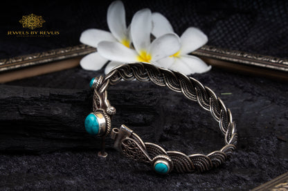 Shirisha Leaves Bracelet with Turquoise Stone