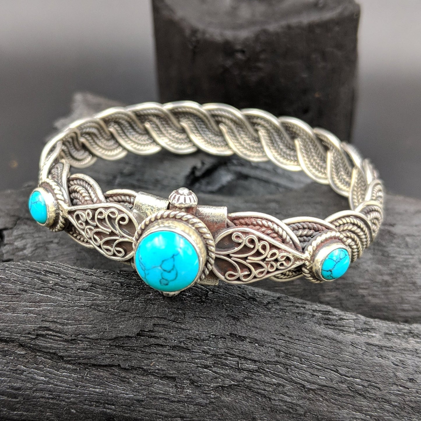 Shirisha Leaves Bracelet with Turquoise Stone