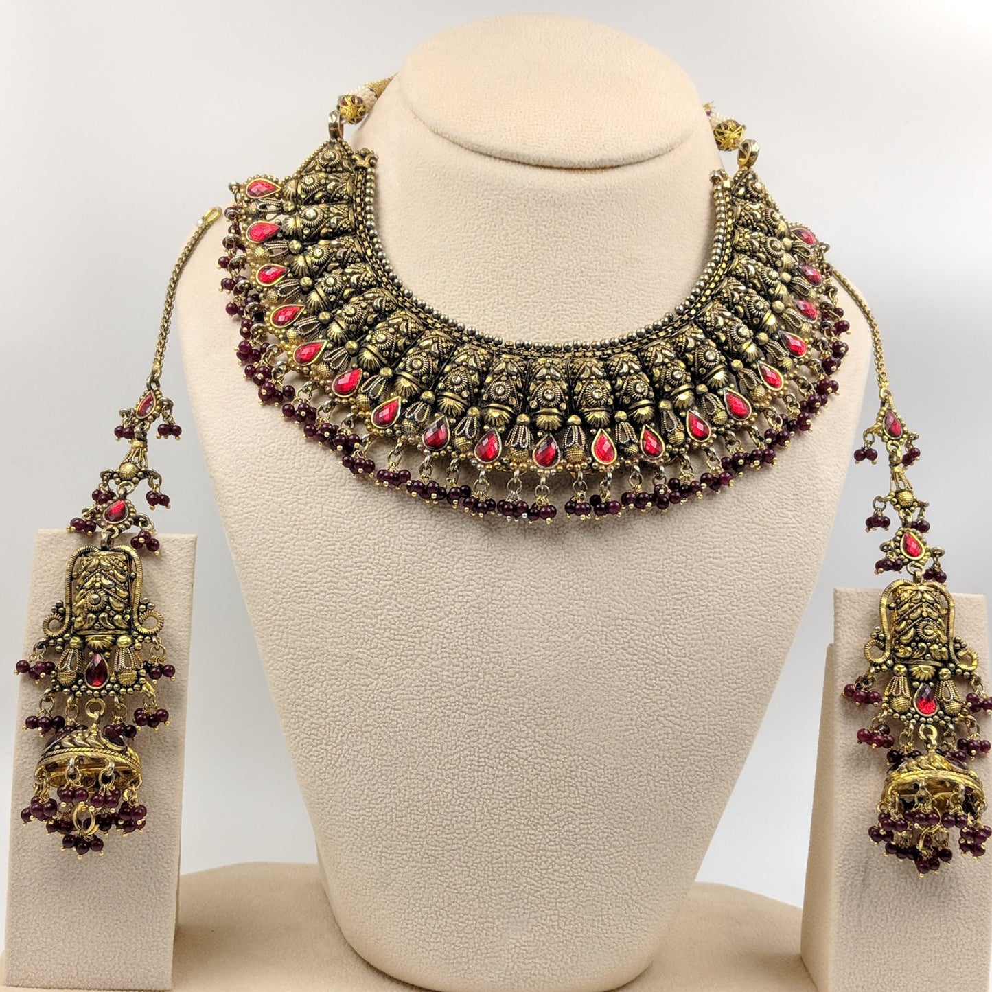 Ashwathama Maharani Set with Earrings - Gold Plated