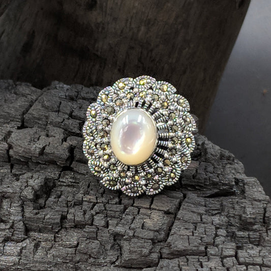 Jewels by Revlis Silver Ring