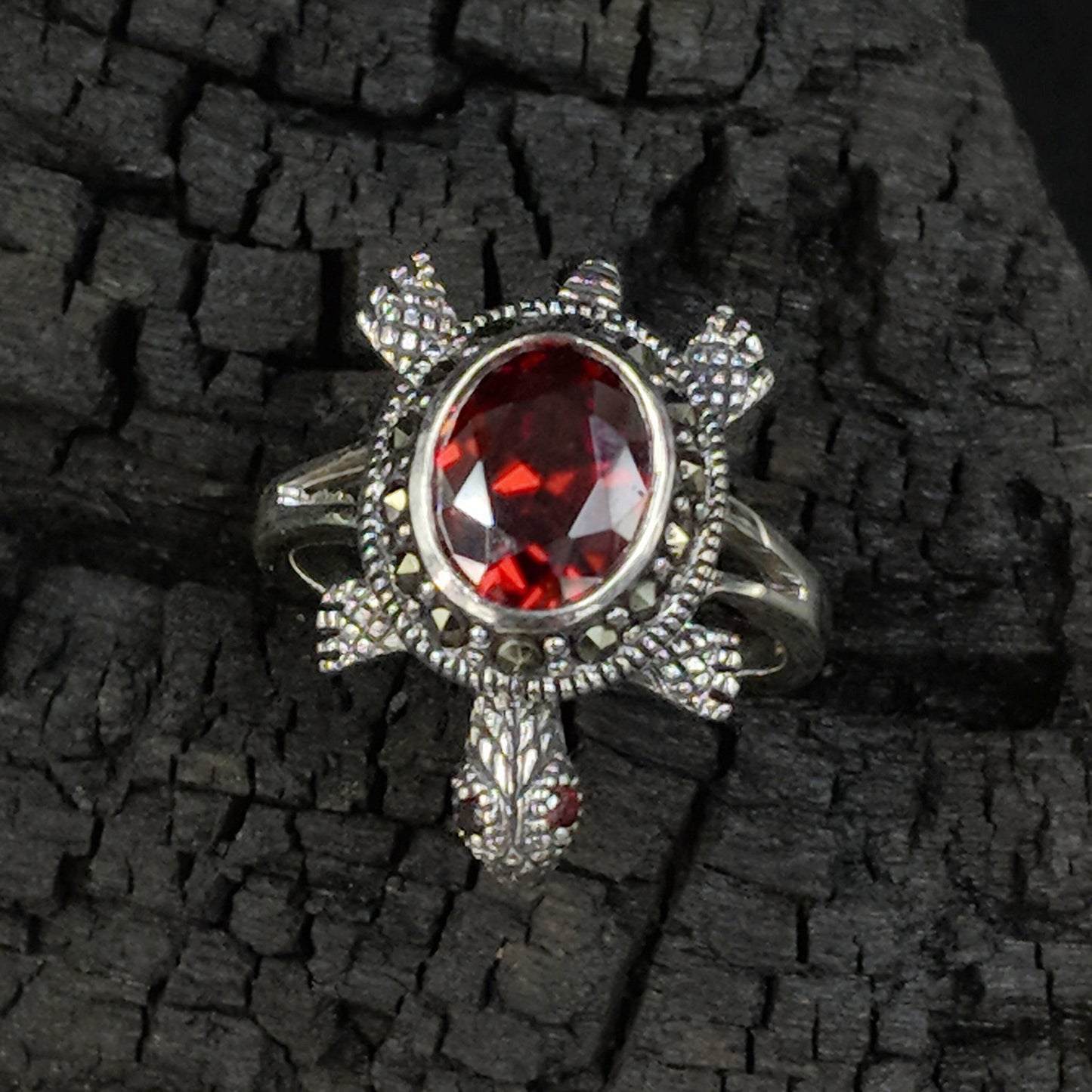 Jewels by Revlis Silver Ring