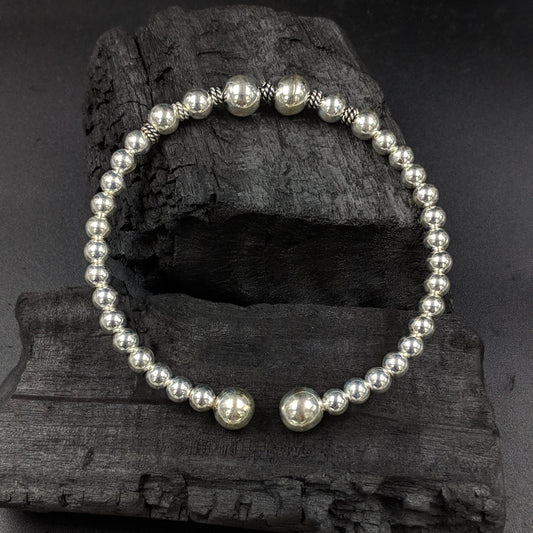 Silver Ball Black Centre Bracelet
