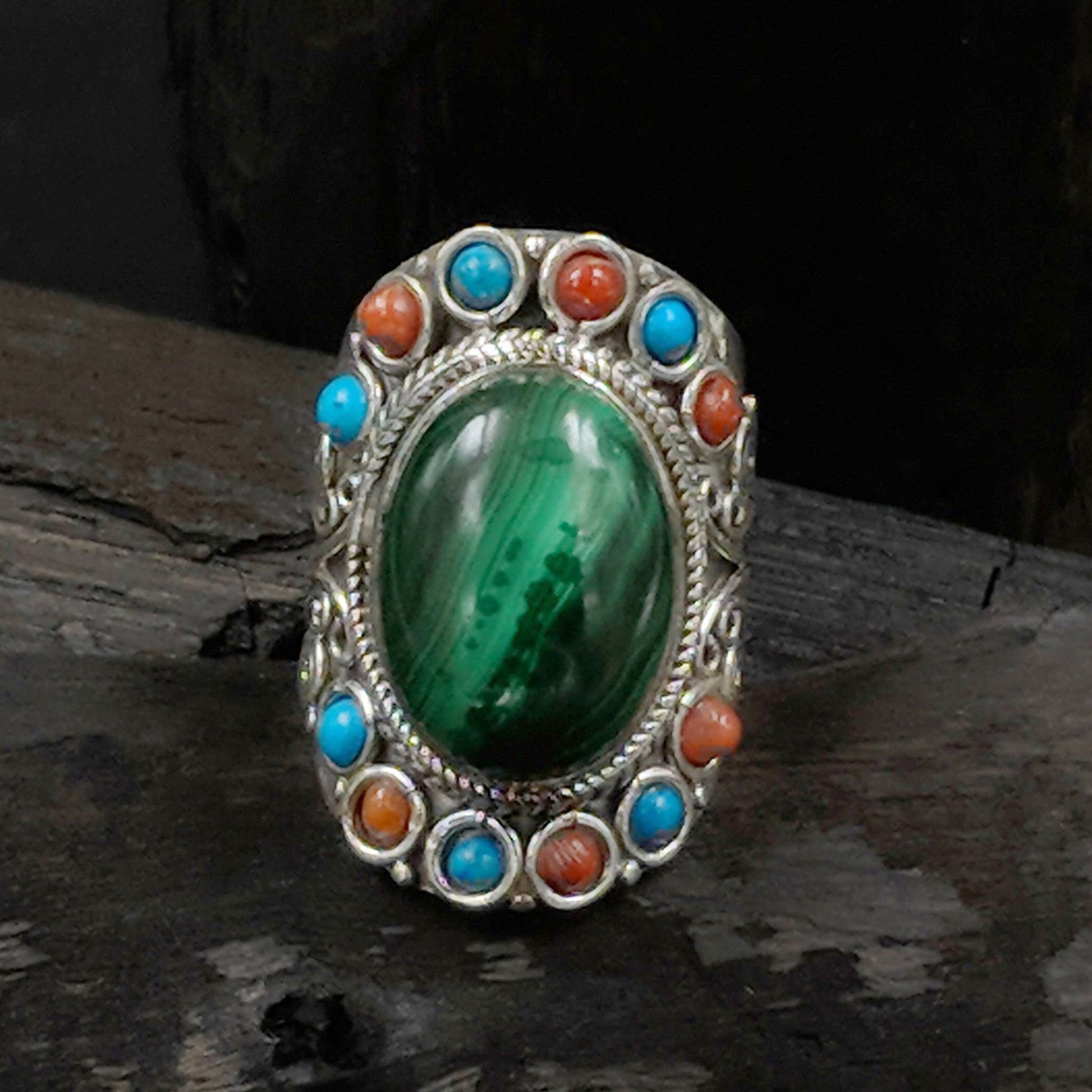 Jewels by Revlis Silver Ring
