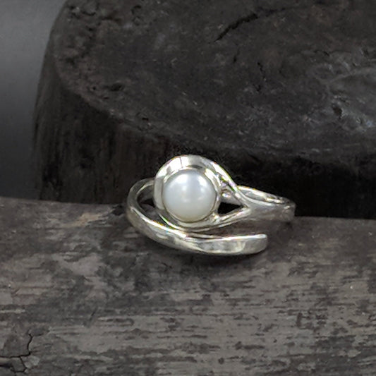 Jewels by Revlis Silver Ring