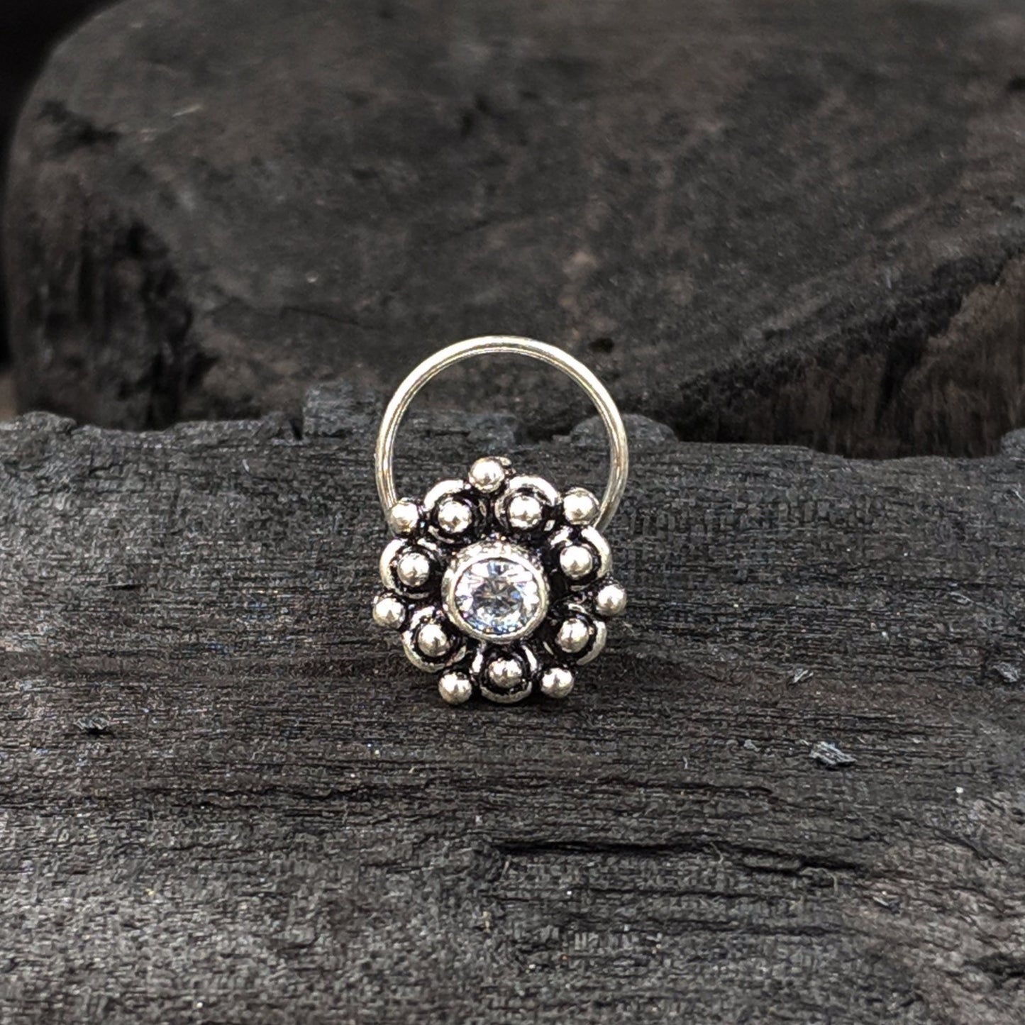 White Fower Nose Pin