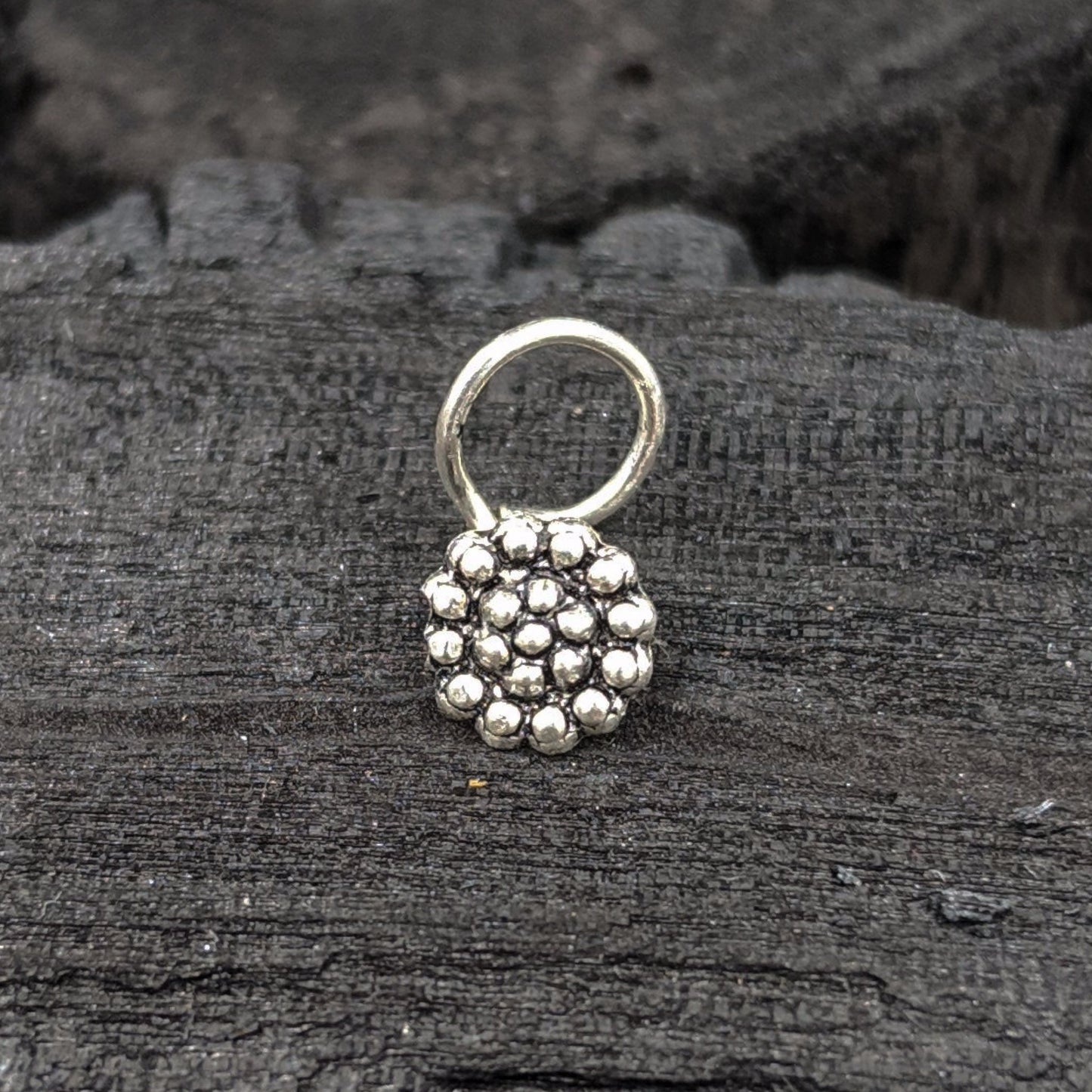 Dot Flower Nose Pin