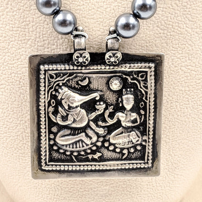 ಗಣೇಶ ಲಕ್ಷ್ಮಿ ಬುಡಕಟ್ಟು ನೆಕ್ಲೇಸ್