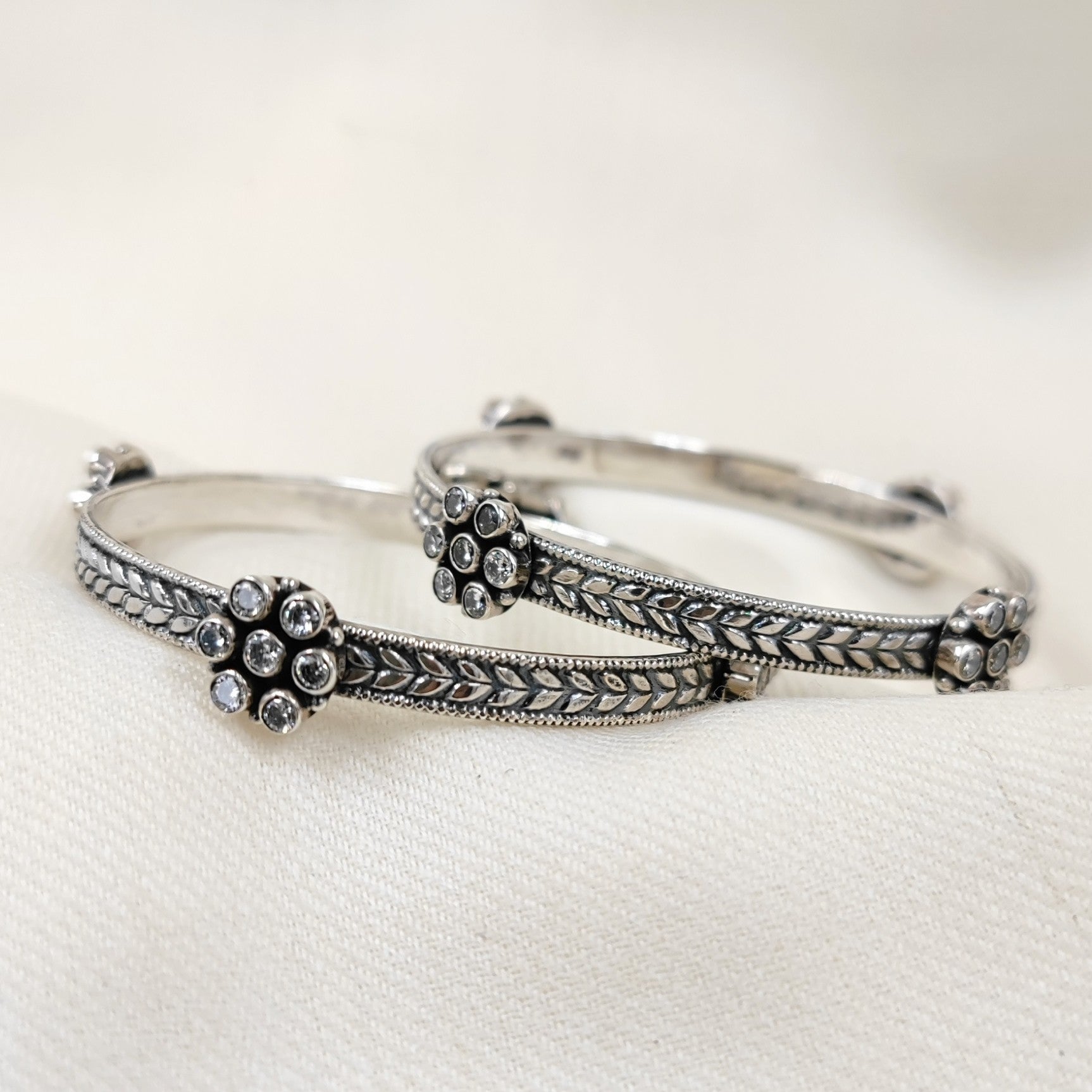 Silver Jewelry Bracelets by Jauhri 92.5 Silver - Gulshan Pushp Bangles 2.6