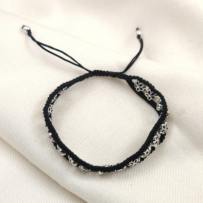 Thread Bracelet Kusum