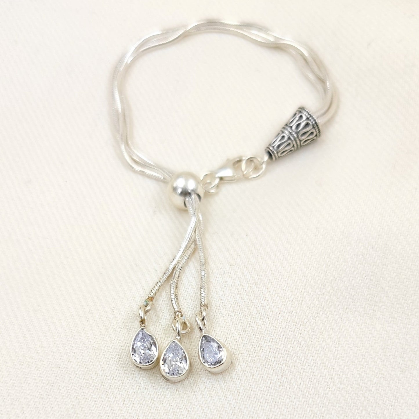 Slider White Drops Bracelet
