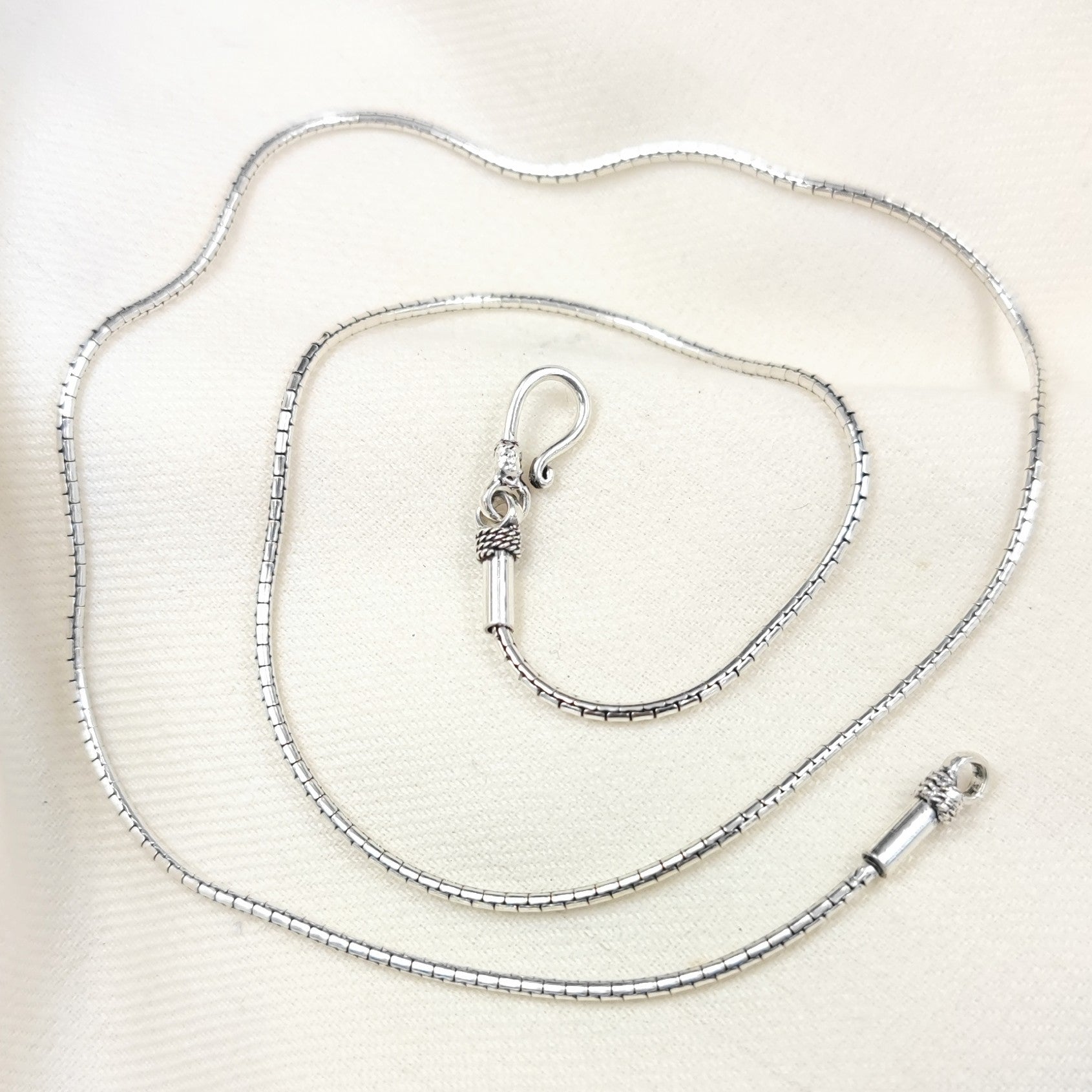 Silver Jewelry Chain by Jauhri 92.5 Silver - Reptilian Chain 24 Inch
