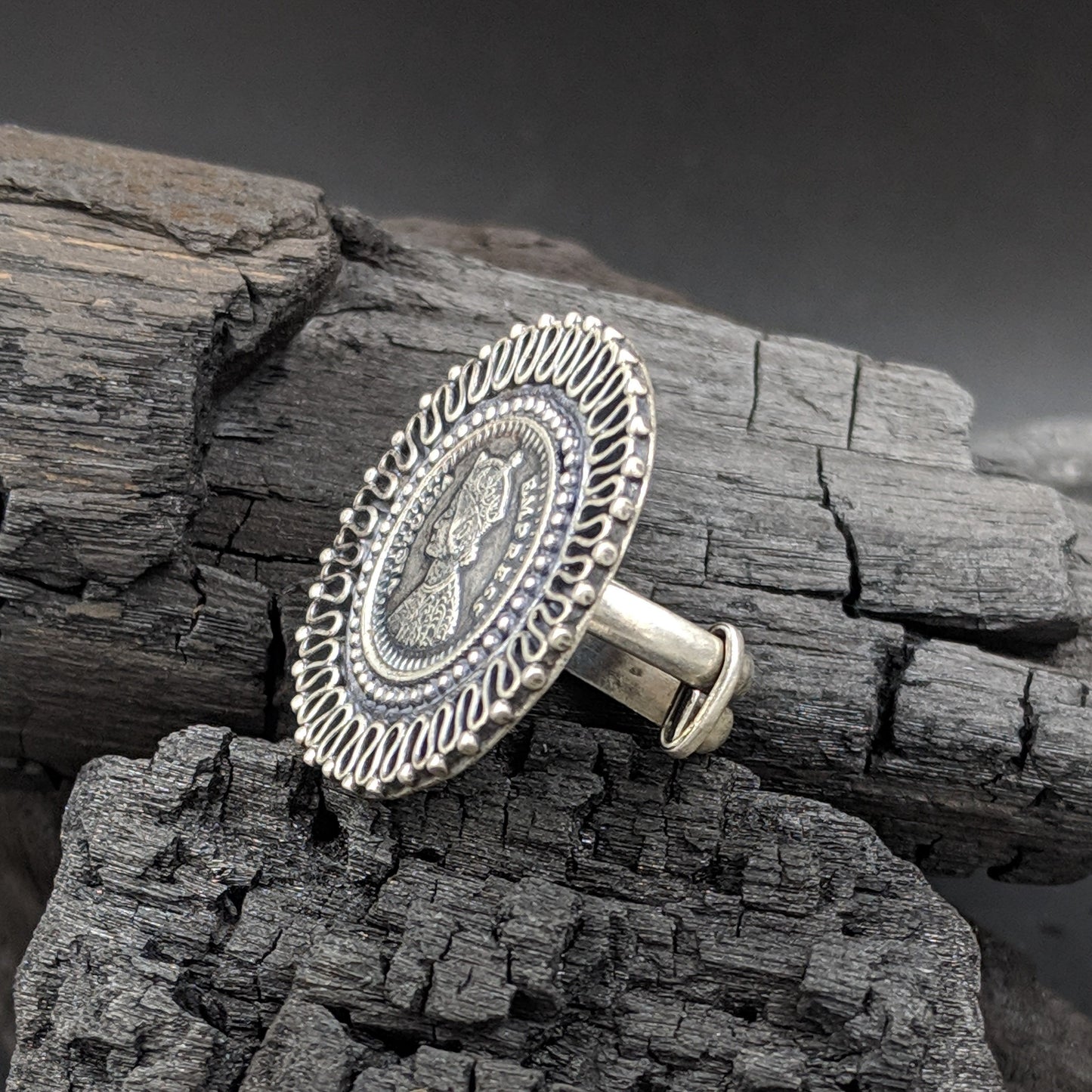 Mohar Victoria Ring