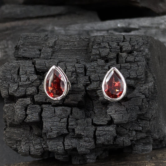 SILVER JEWELLERY Jewels by Revlis Earrings/Studs