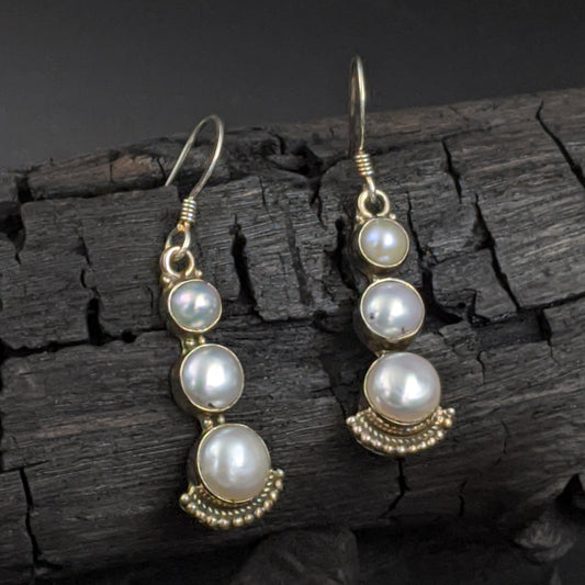 Triple Circle Earrings - Pearl