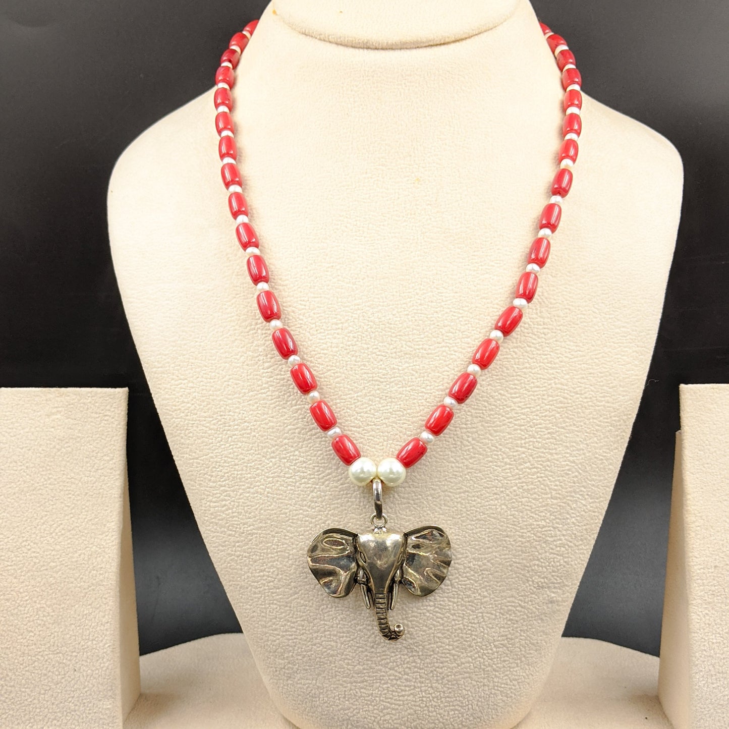 SILVER JEWELLERY Jewels by Revlis Neckpiece
