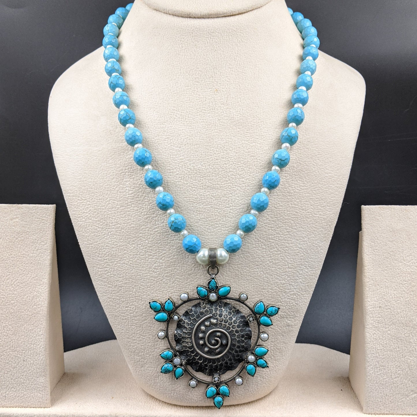SILVER JEWELLERY Jewels by Revlis Neckpiece