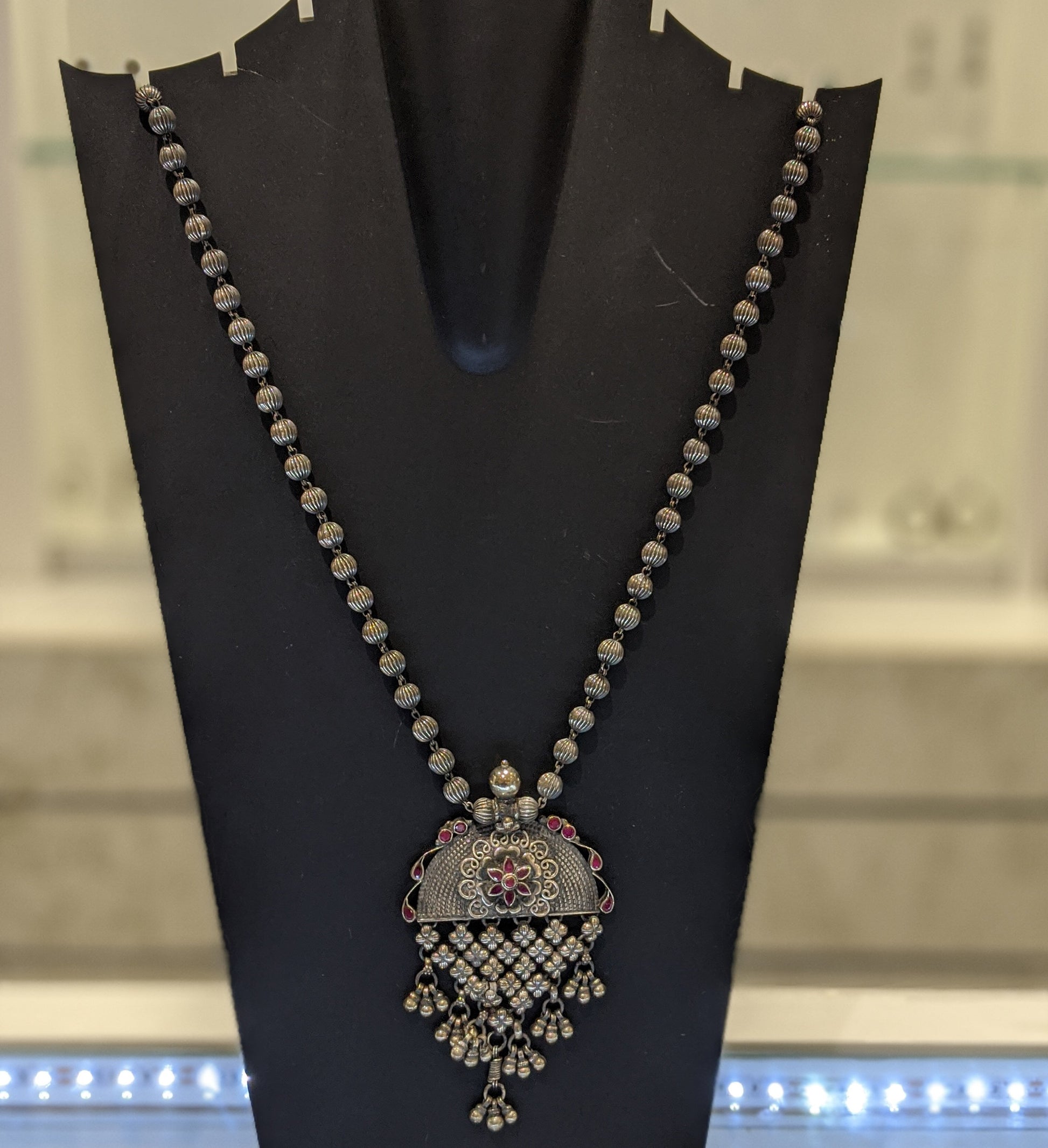 SILVER JEWELLERY Jewels by Revlis Neckpiece