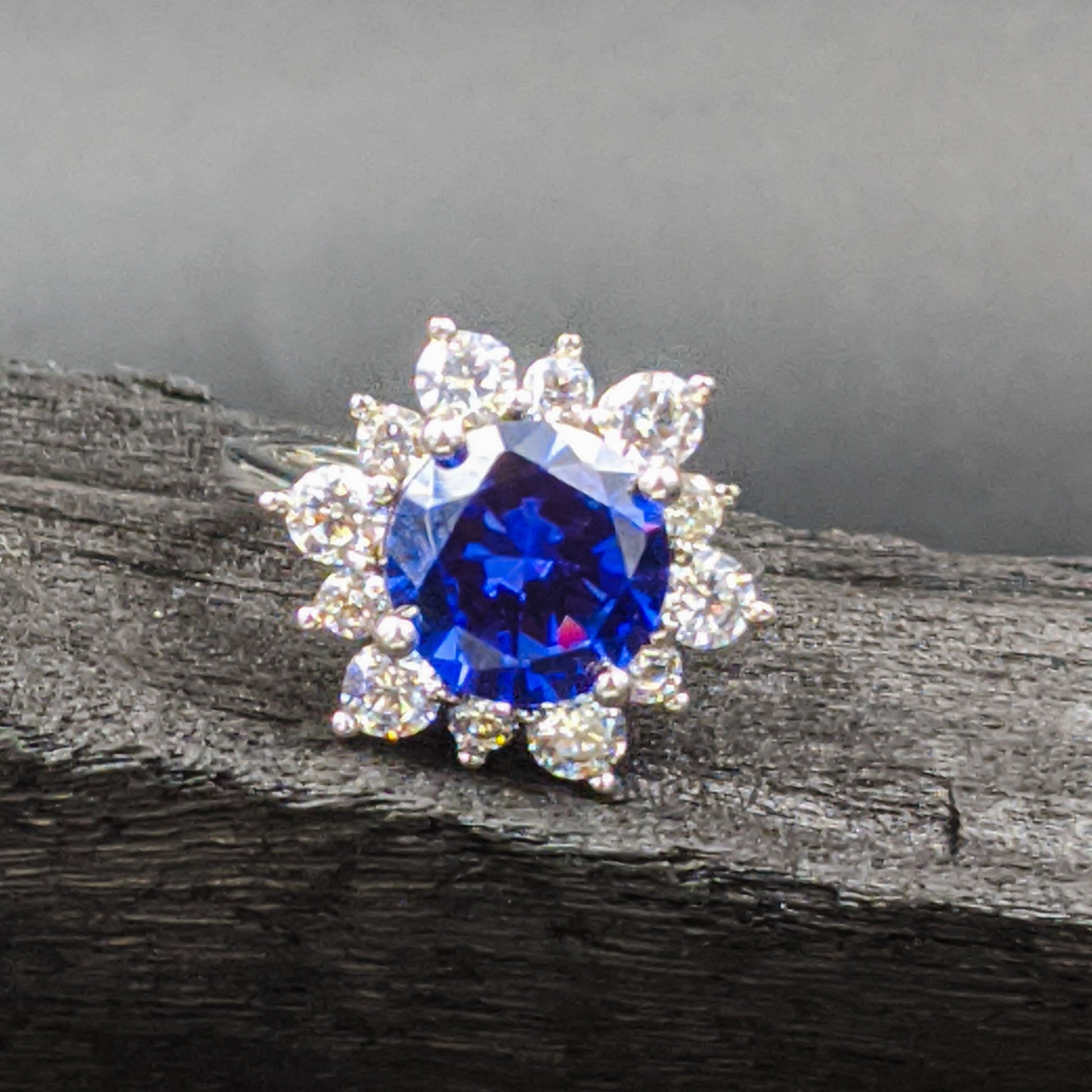 Jauhri - Jewels by Revlis Silver Ring