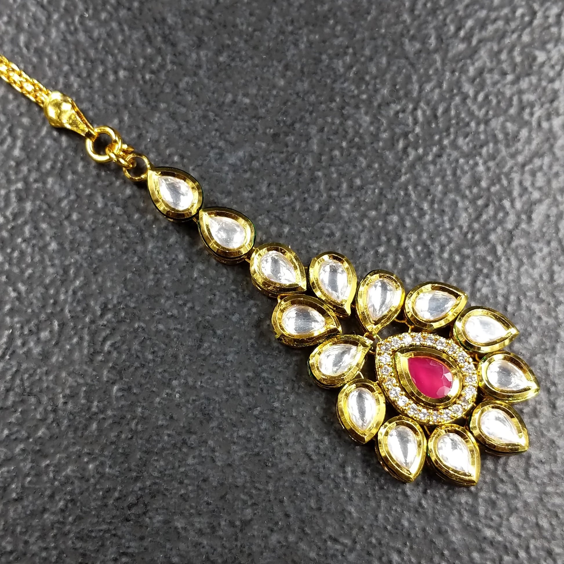 HANDCRAFTED LUXURY FASHION JEWELLERY BY JAUHRI-EKATARA MAANG TIKKA