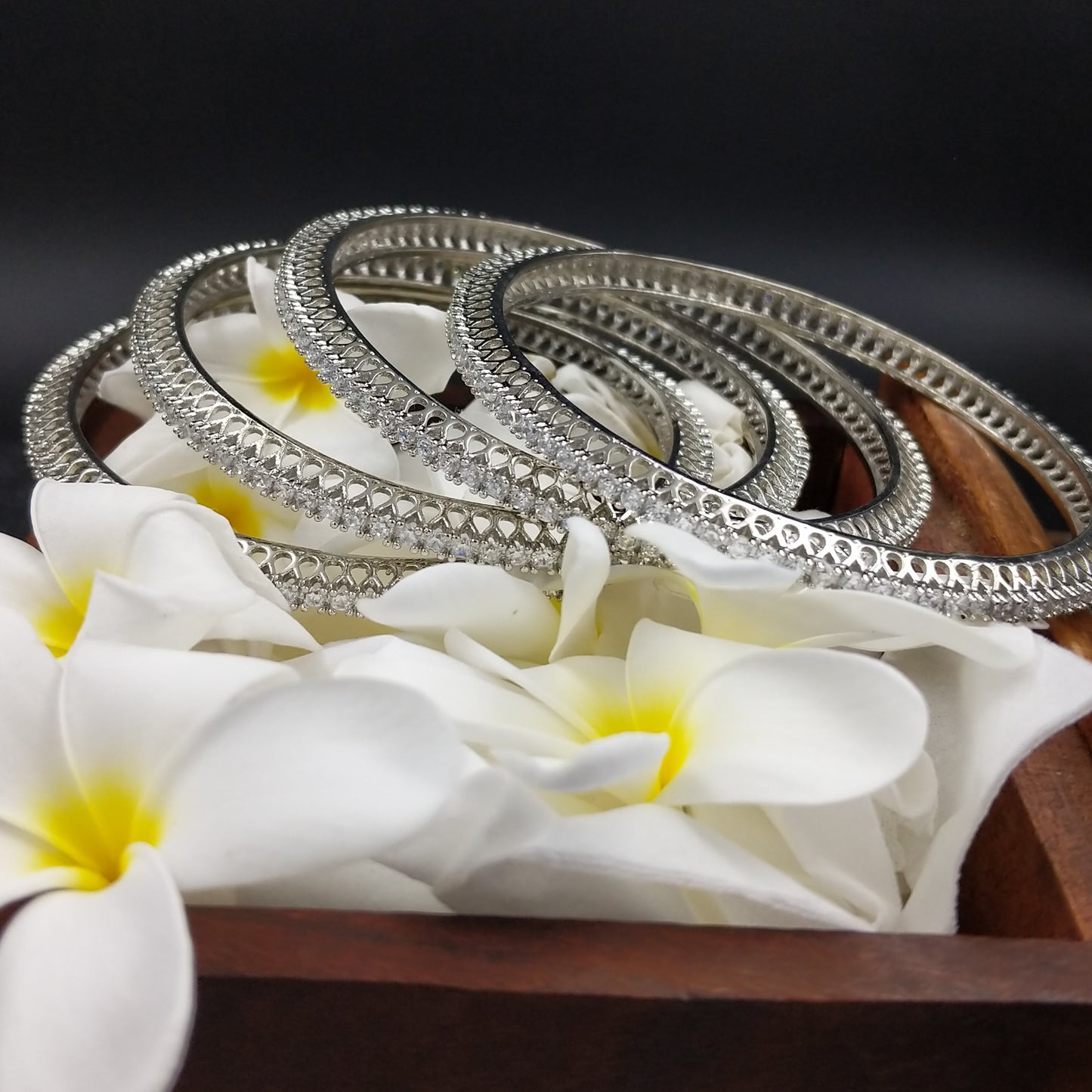 Soli Line Bangles