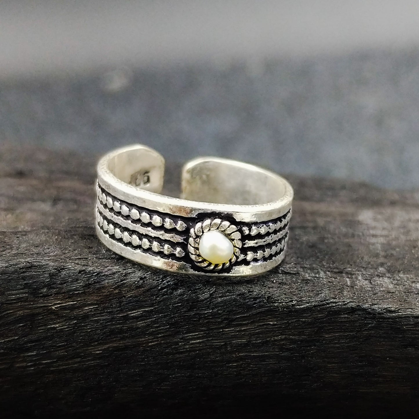 HANDCRAFTED 92.5 STERLING SILVER JEWELLERY BY JAUHRI TOE RINGS-RATAN TOE RING